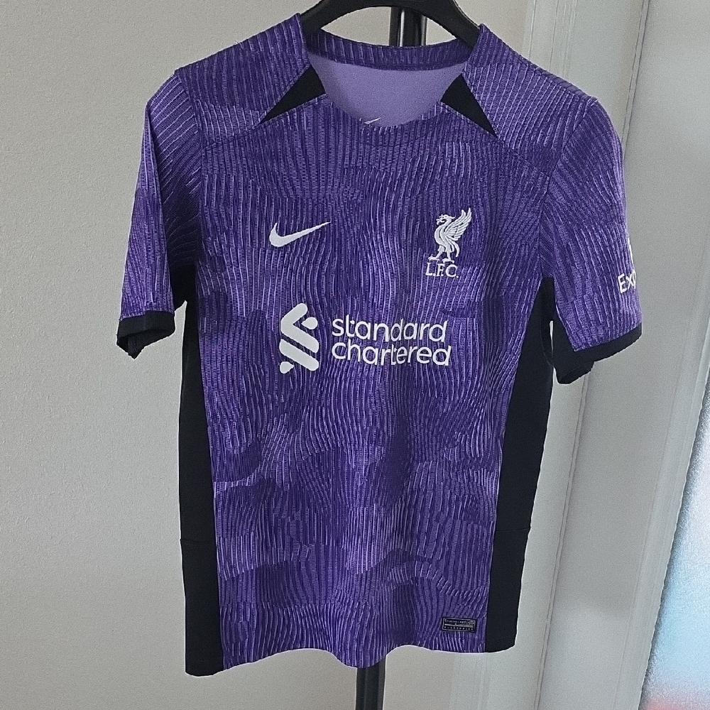 Liverpool Purple Jersey Kids XL